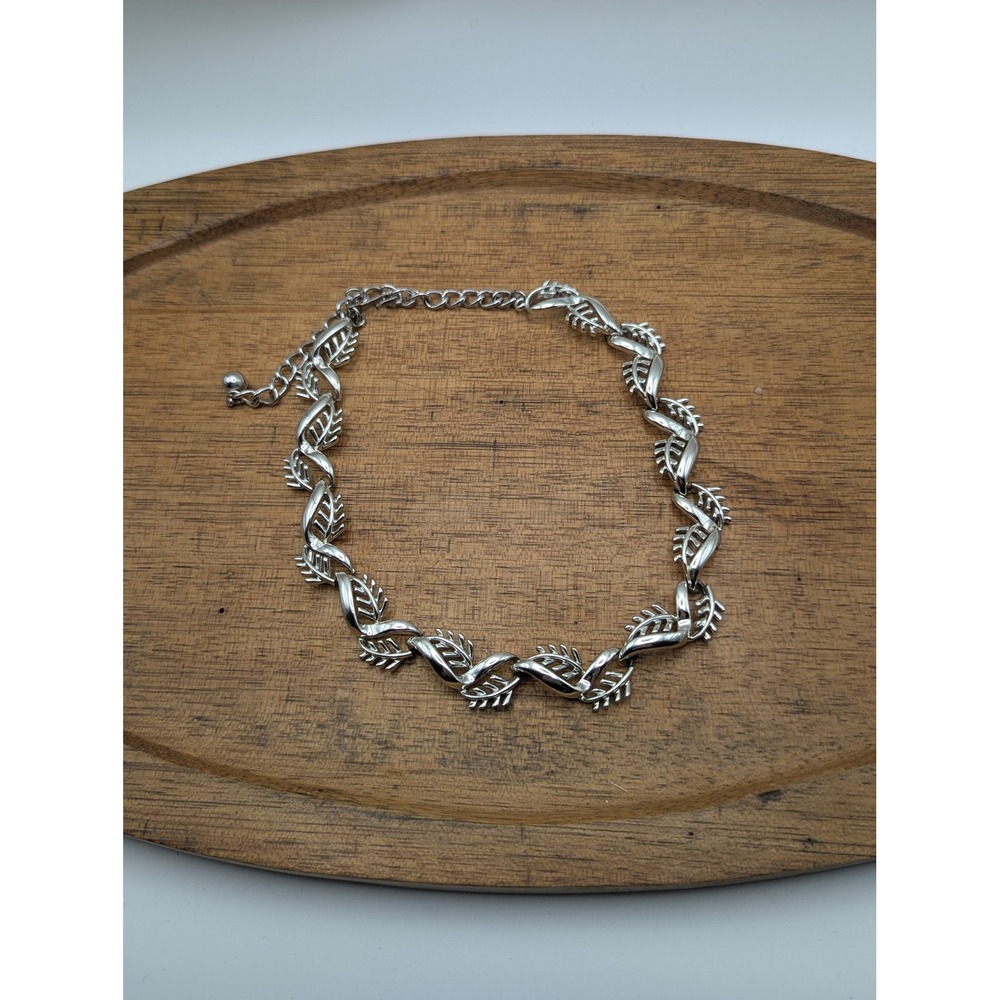 Coro Choker Necklace Women OS Silver Leaf Vine Mid-Century Vintage Costume